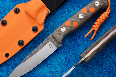 NÓŻ SURVIVALOWY TAKTYCZNY HUNTER 1 ORANGE PODCZAS KNIVES